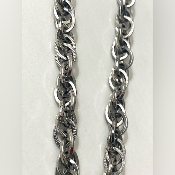 Vintage Silver Tone Long Necklace / Silver Chain - Picture 5 of 8